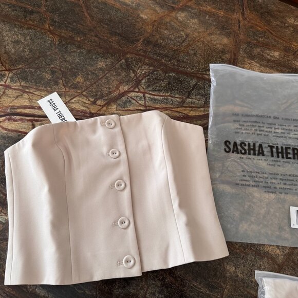 Sasha Theres Alina Tailored Top - L - Picture 2 of 3